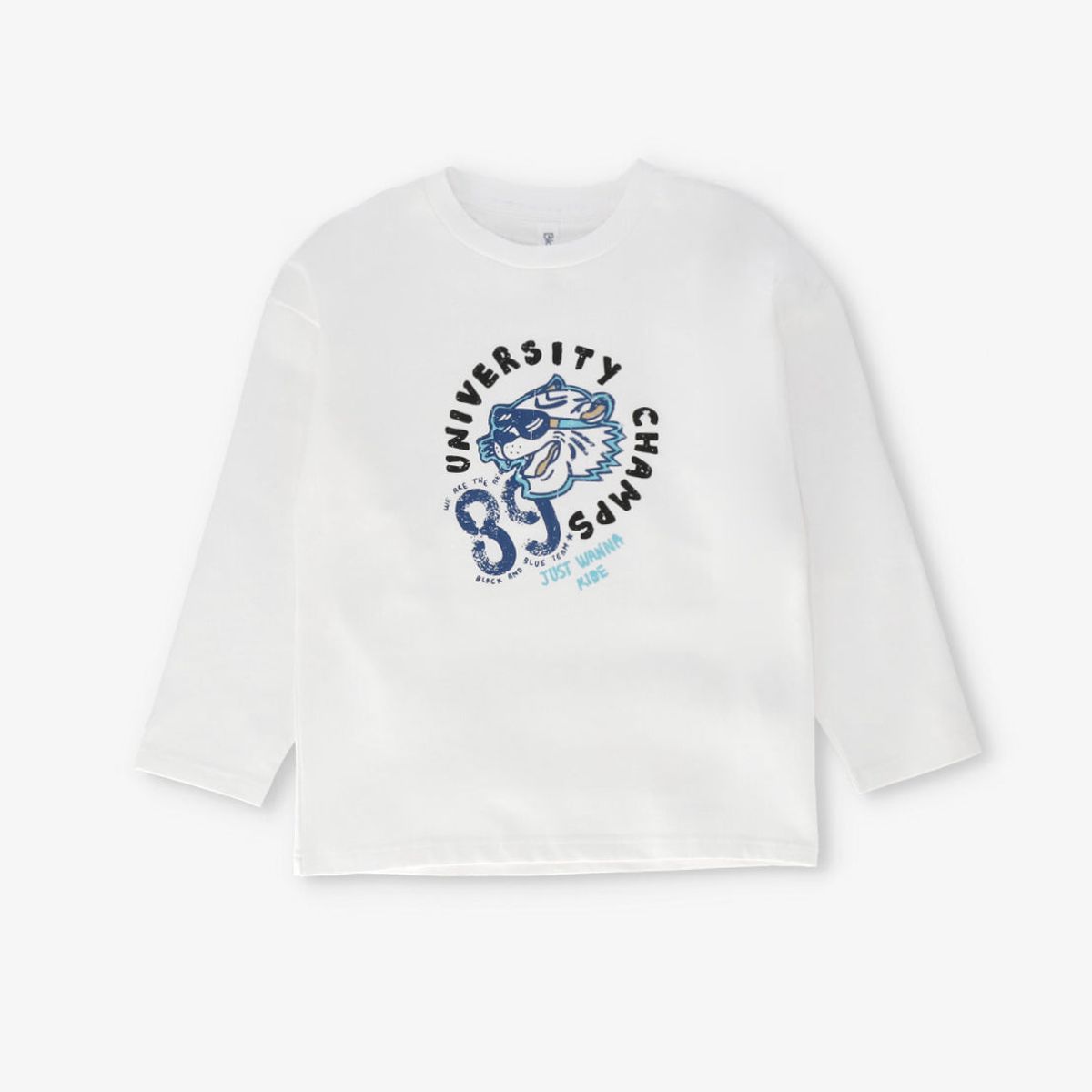 BLACK AND BLUE - Polera manga larga niño con diseño crudo Black and Blue