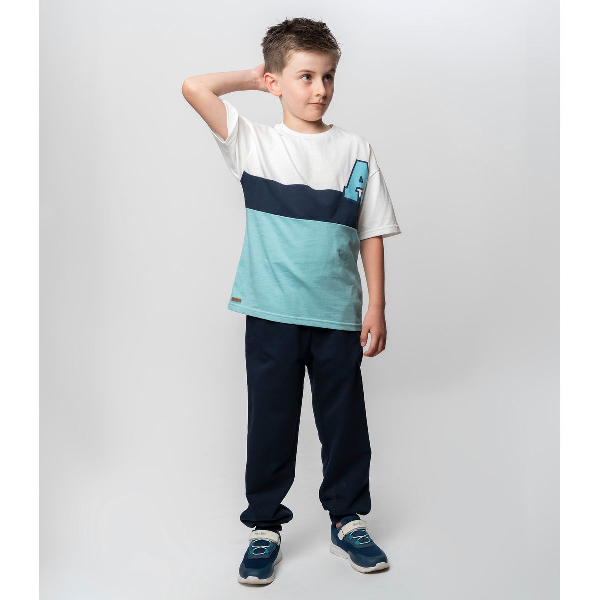 BLACK AND BLUE - Conjunto niño básico crudo Black and Blue