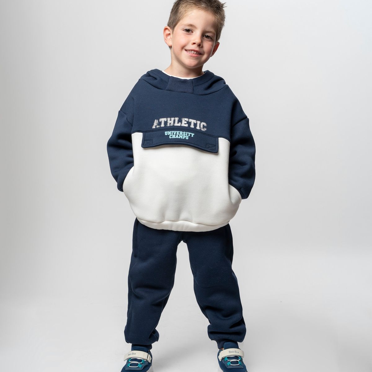 BLACK AND BLUE - Buzo niño athletic azul marino Black and Blue