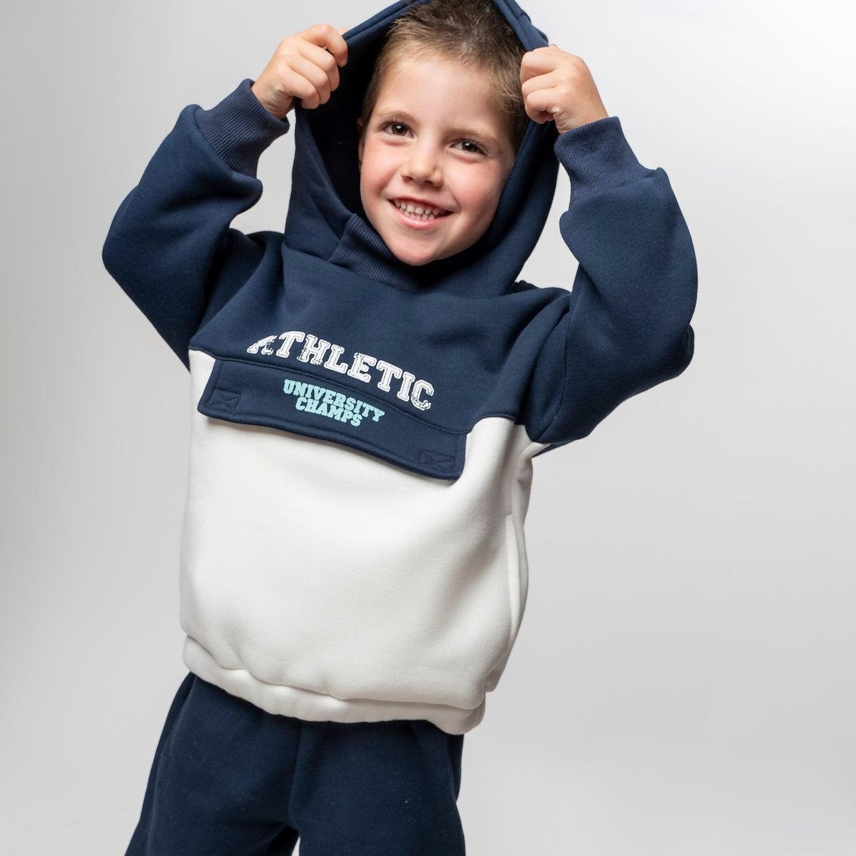 BLACK AND BLUE - Buzo niño athletic azul marino Black and Blue