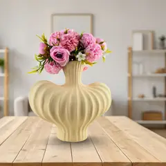 SOLEIO - Florero Estatuilla Corazón de Porcelana Francesa Beige