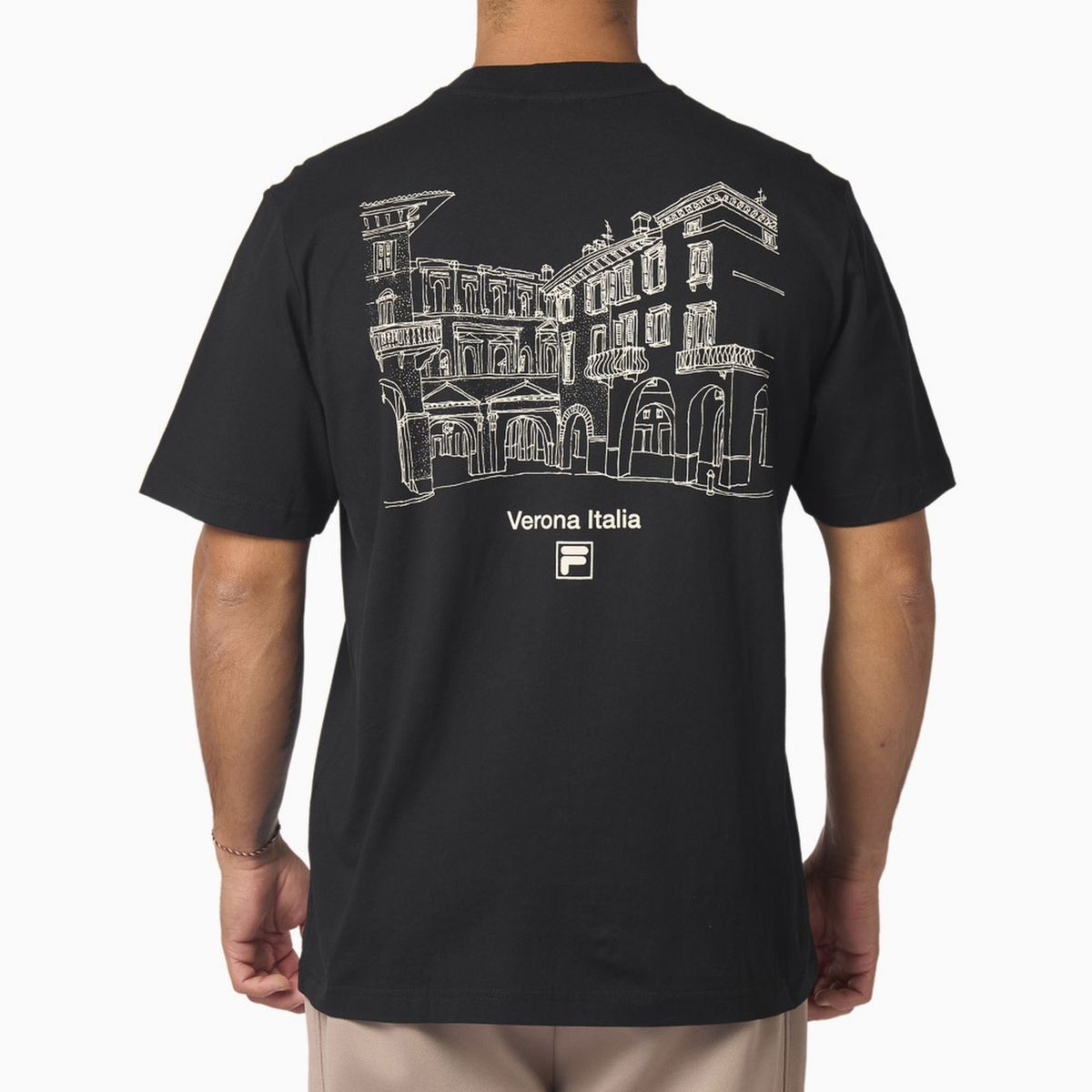 FILA - Polera Fila Comfort Biella Union Classics Hombre Negro