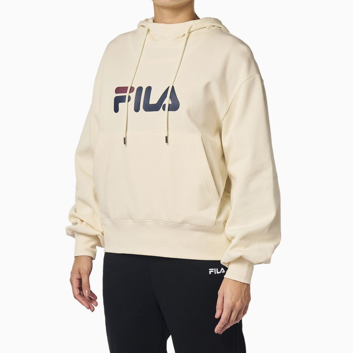 FILA - Polerón Fila Comfort Letter III Mujer Blanco