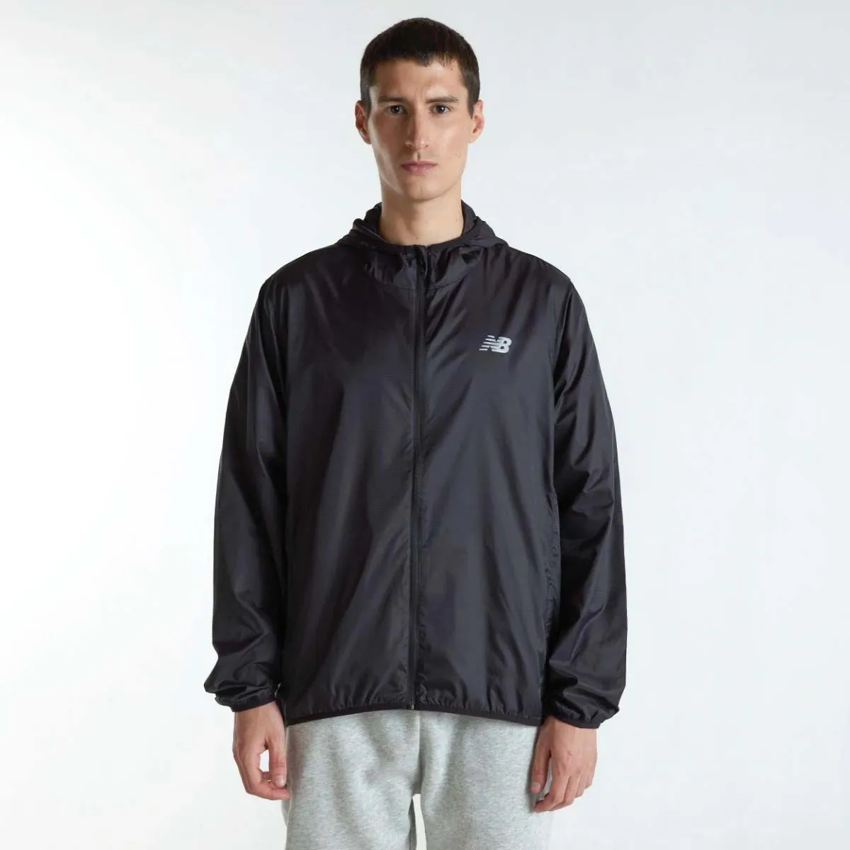 NEW BALANCE - Cortavientos Running Hombre New Balance Packable Negro