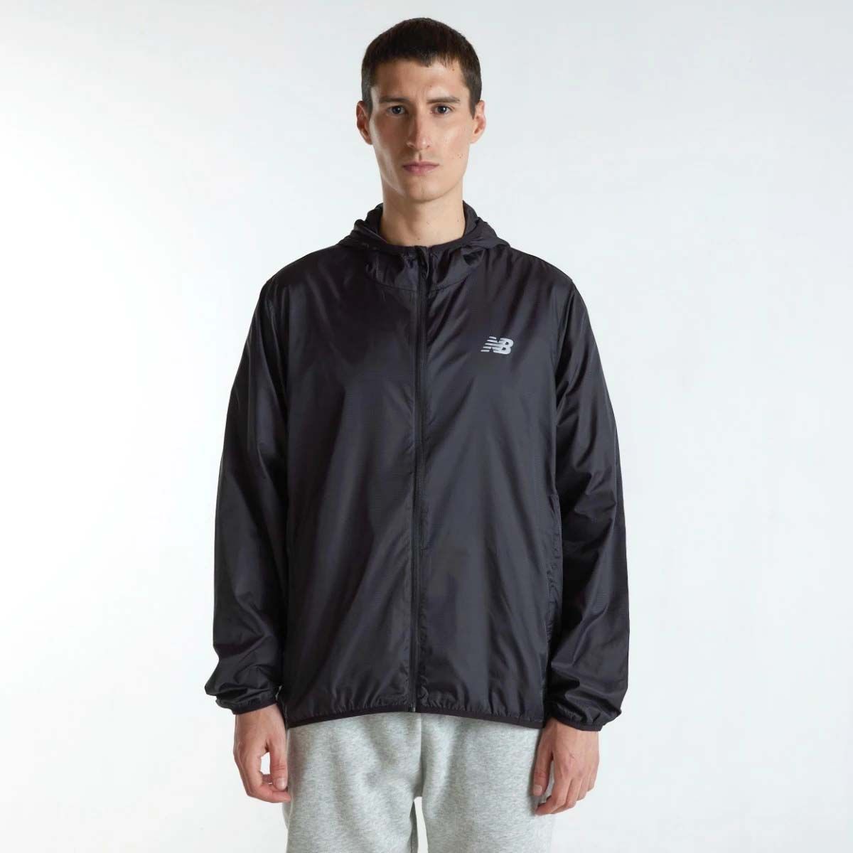 NEW BALANCE - Cortavientos Running Hombre New Balance Packable Negro