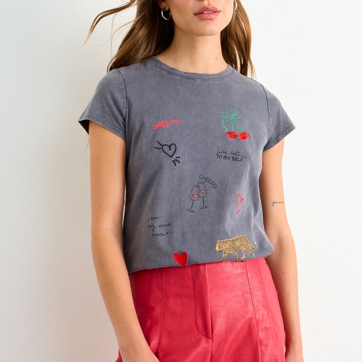 IO - Polera Estampada Mujer Gris Io