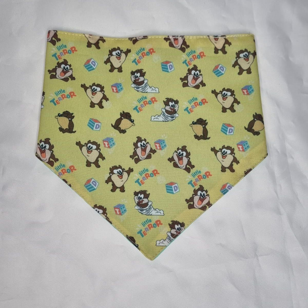 EL MUNDO DE EMMA - Bandana mascota animado amarillo talla M