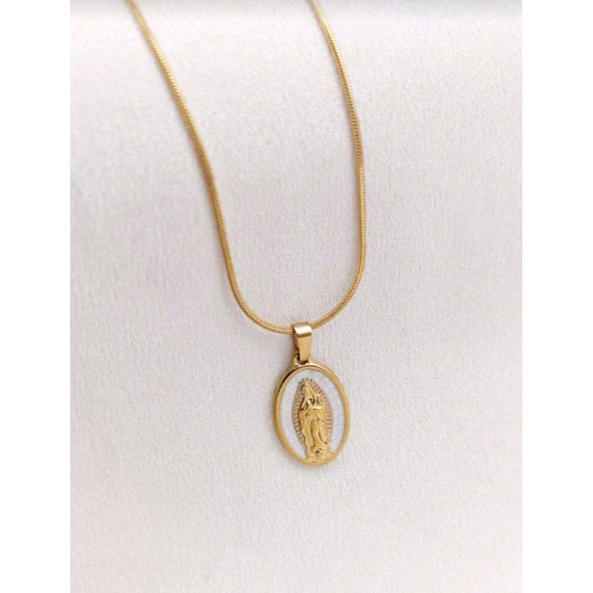 GENERICO - Collar Virgen Guadalupe  ENCHAPE ORO