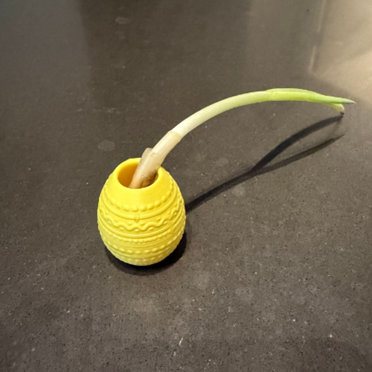 GENERICO - Estatua Mini Florero Huevo de Pascua