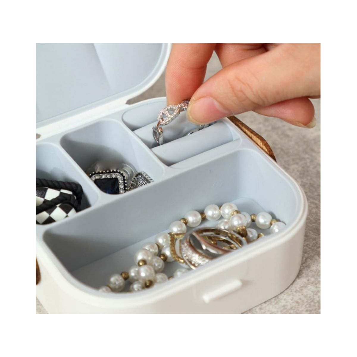 GENERICO - Joyero Organizador Portátil De Mano Joyas Cuerina Pequeño Color Blanco