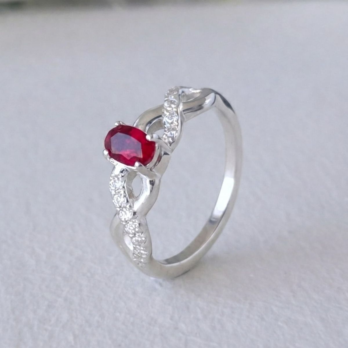 GENERICO - Anillo de Plata 950 con Rubí de Laboratorio - Diseño Clásico