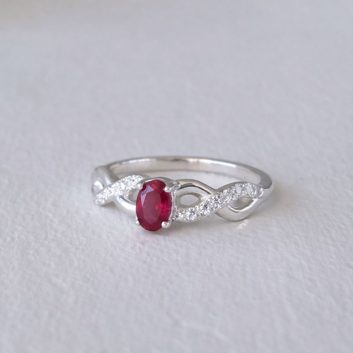 GENERICO - Anillo de Plata 950 con Rubí de Laboratorio - Diseño Clásico