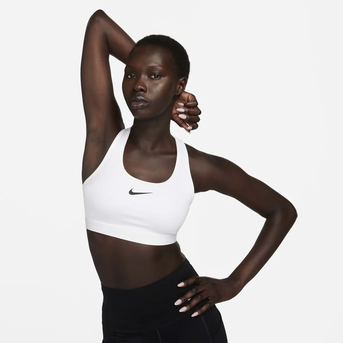 NIKE - Peto Nike Swoosh Medium Support Blanco Mujer