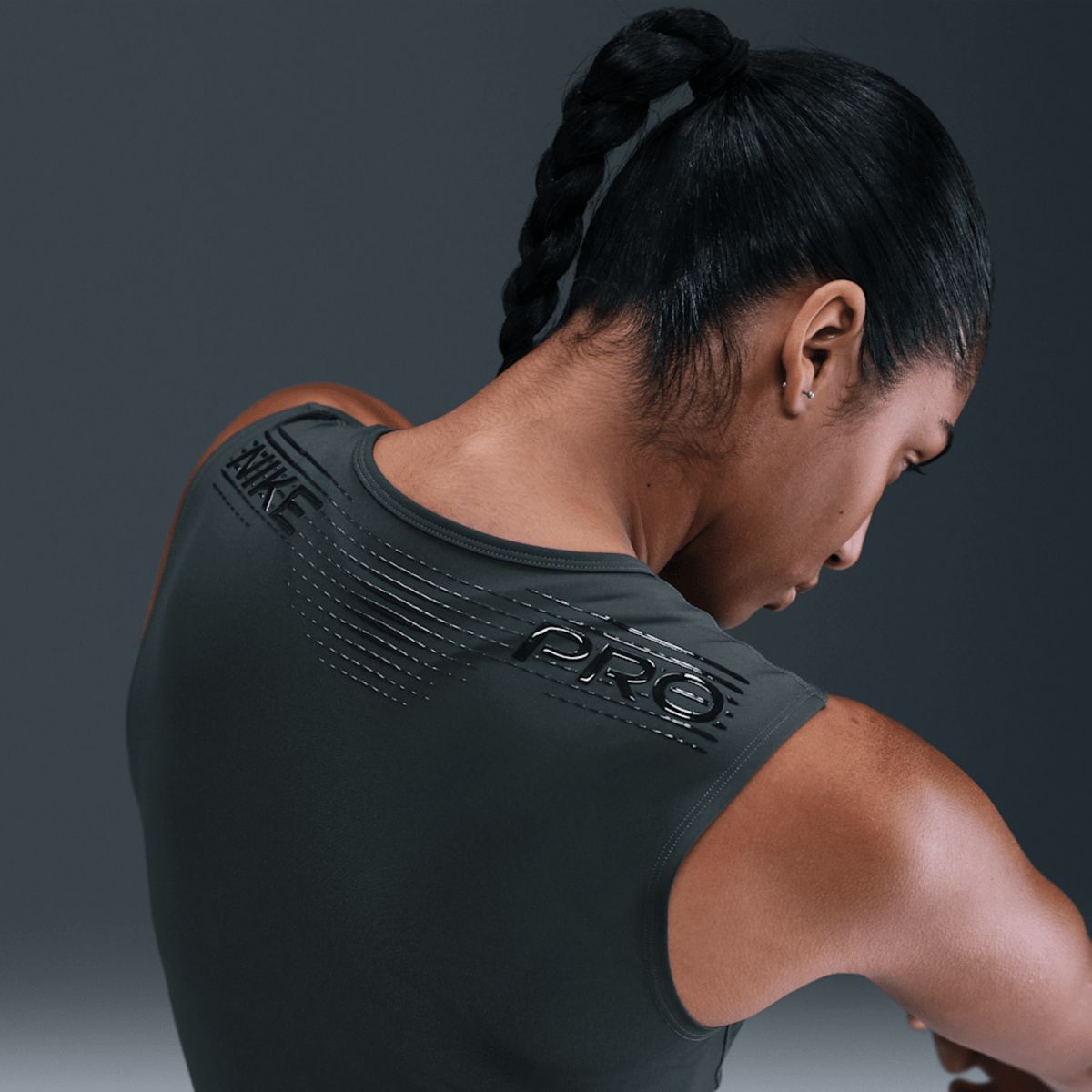 NIKE - Polera Nike Pro Verde Mujer