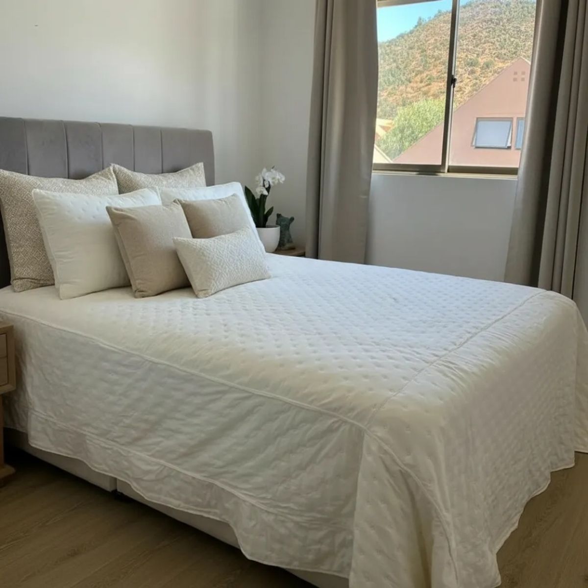 TODOHOGAR SANTIAGO DE CHILE - Cubrecama Algodón super king  blanco invierno
