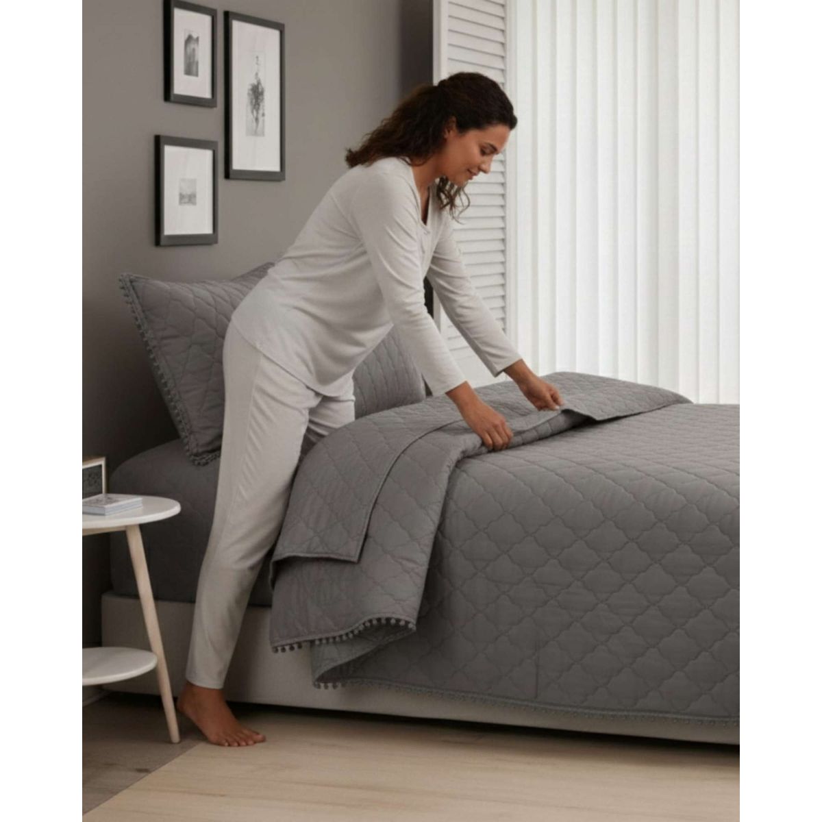 GENERICO - Quilt diseño de Pompones ideal para temporada de  Verano king-super king