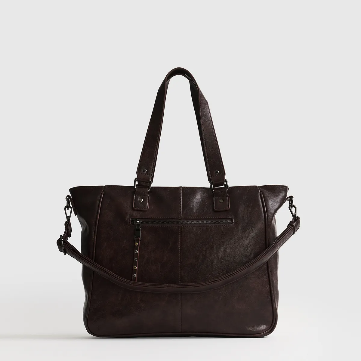 LOUNGE - Bolso Bolsillos Frontales Tachas Street LOUNGE