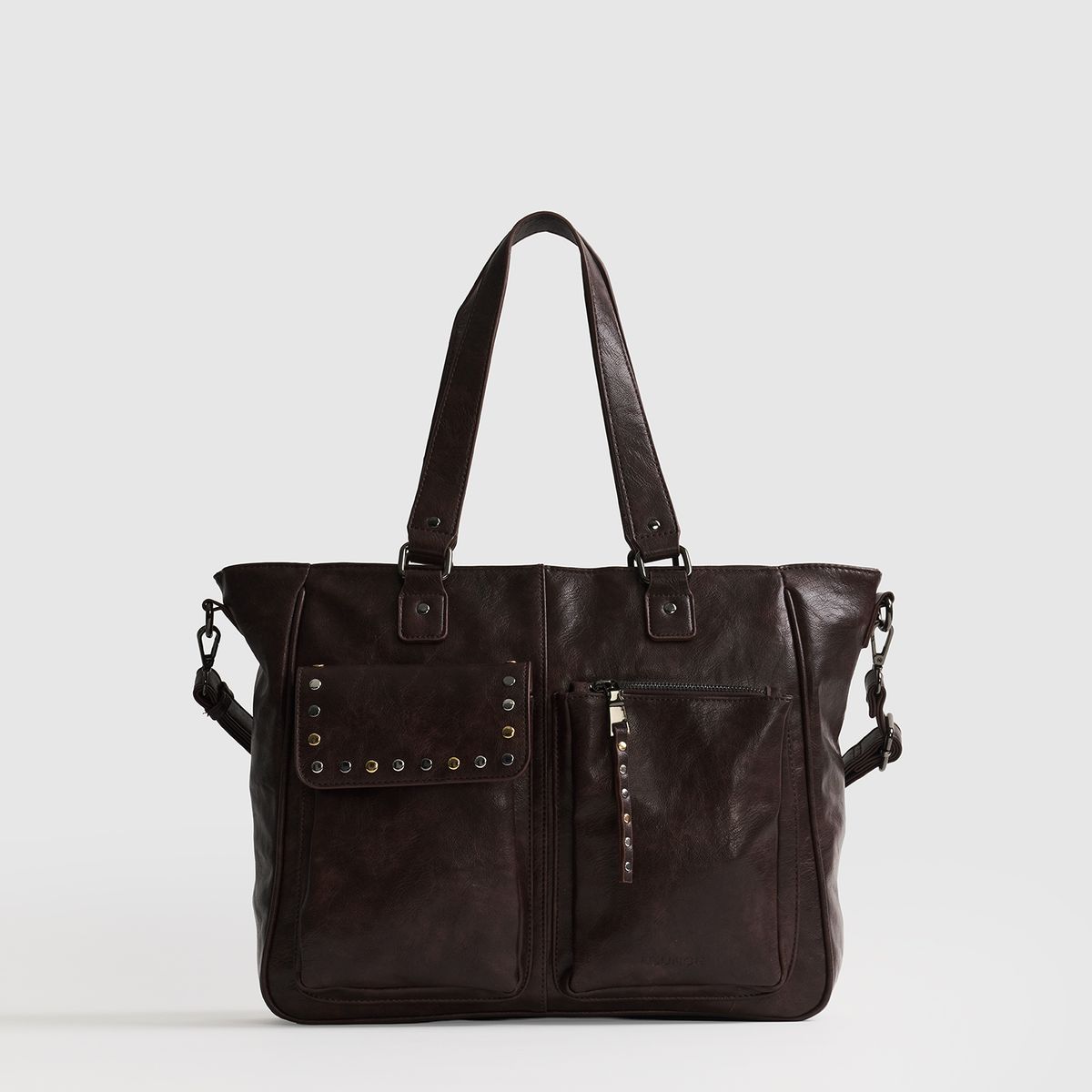 LOUNGE - Bolso Bolsillos Frontales Tachas Street LOUNGE
