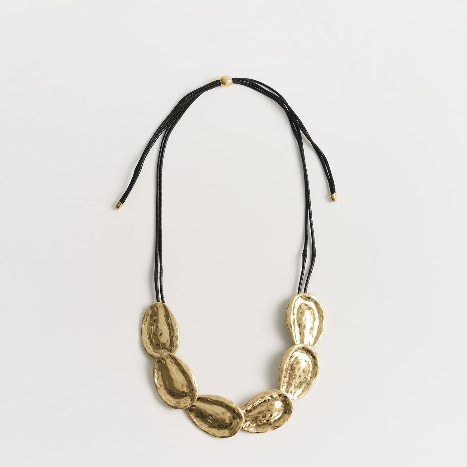LOUNGE - Collar $12.990