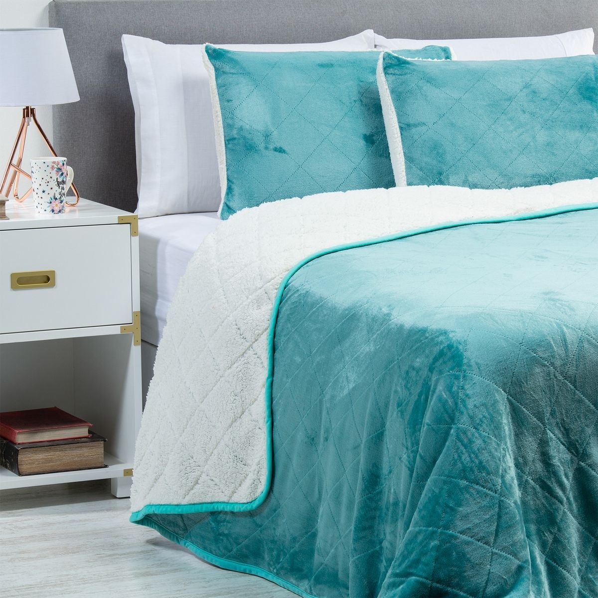 ZAHR - Cubrecama Flannel Sherpa Solid King Zahr