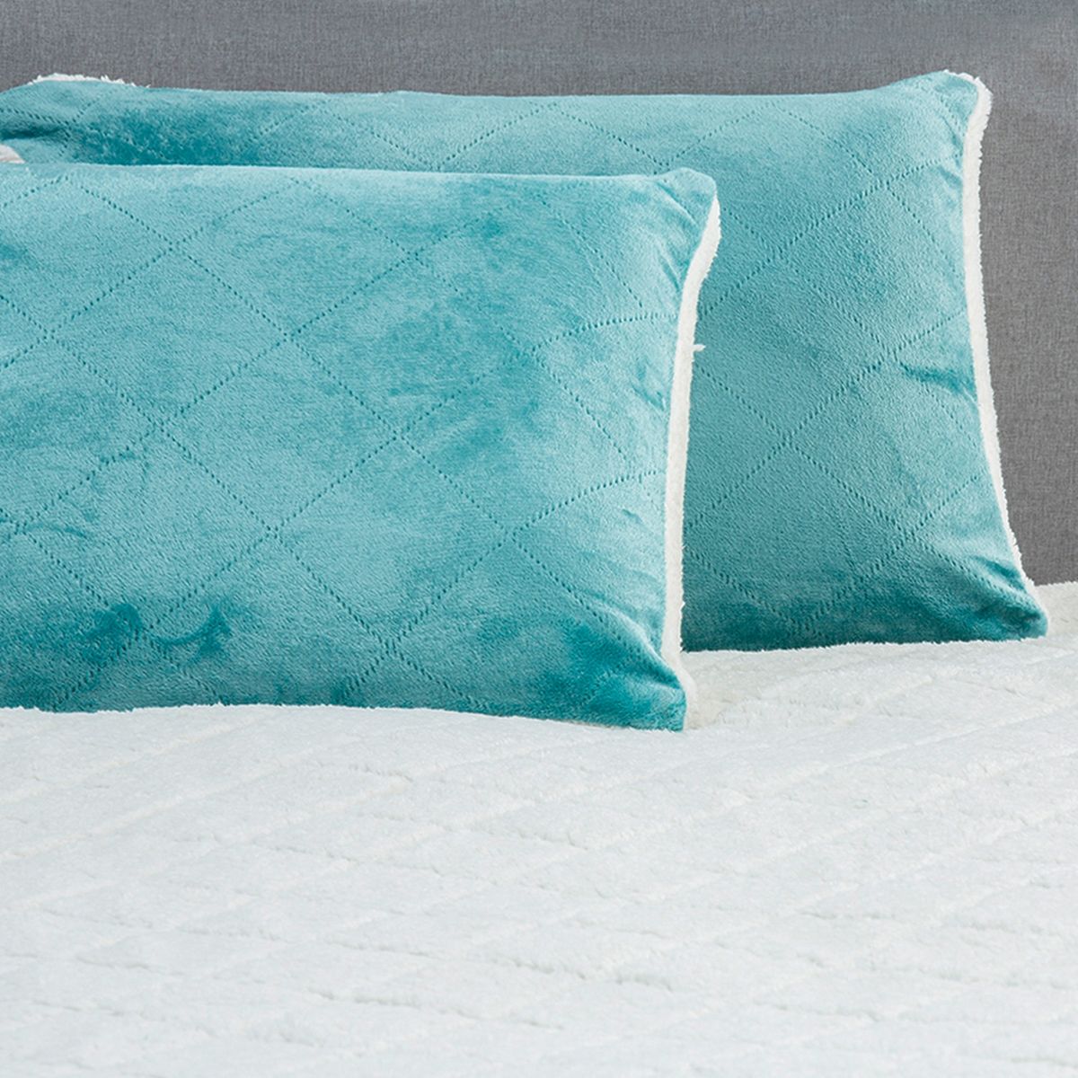 ZAHR - Cubrecama Flannel Sherpa Solid King Zahr