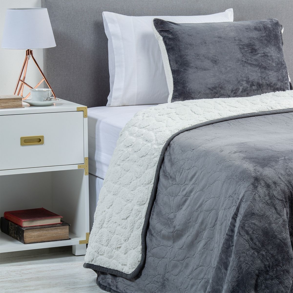 ZAHR - Cubrecama Flan Sherpa Solid Single Zahr