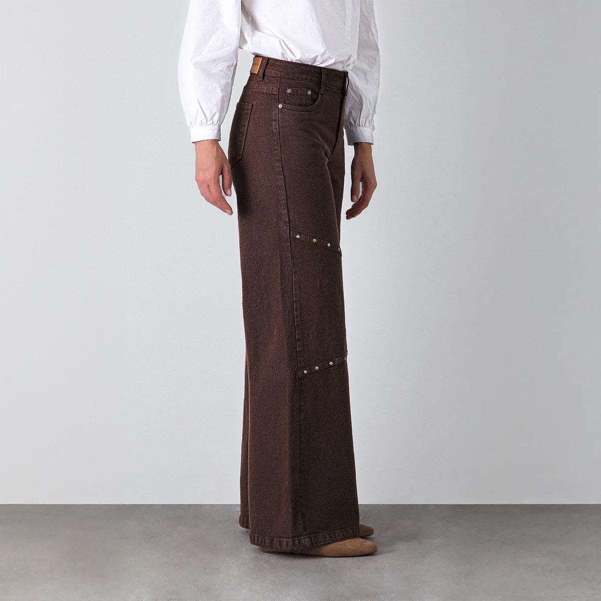 RAINDOOR - Pantalón corte tachas café Mujer Raindoor
