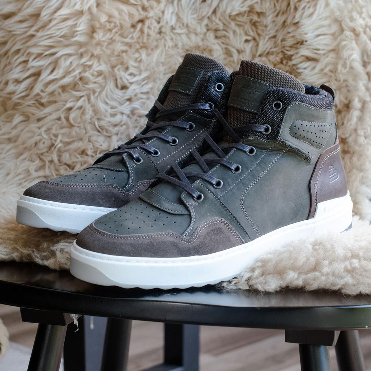 BULLBOXER - Zapatillas Urbanas Hombre Cuero Wye-6-76 Gris Bullboxer