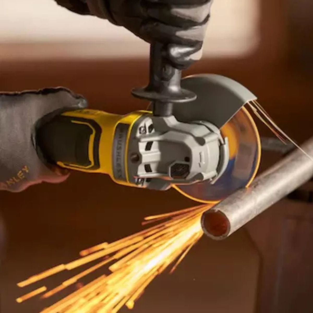 STANLEY - Galletera Esmeril Angular Inalambrico 20v Stanley Sbg700-b2 Amarillo