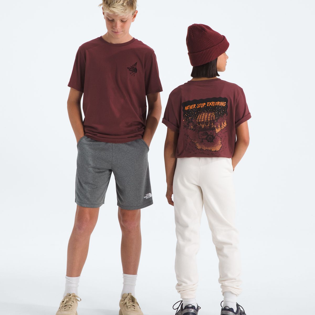 THE NORTH FACE - Polera Teen Evo Snow Sports Short Sleeve Tee- Graphic Niños Burdeo