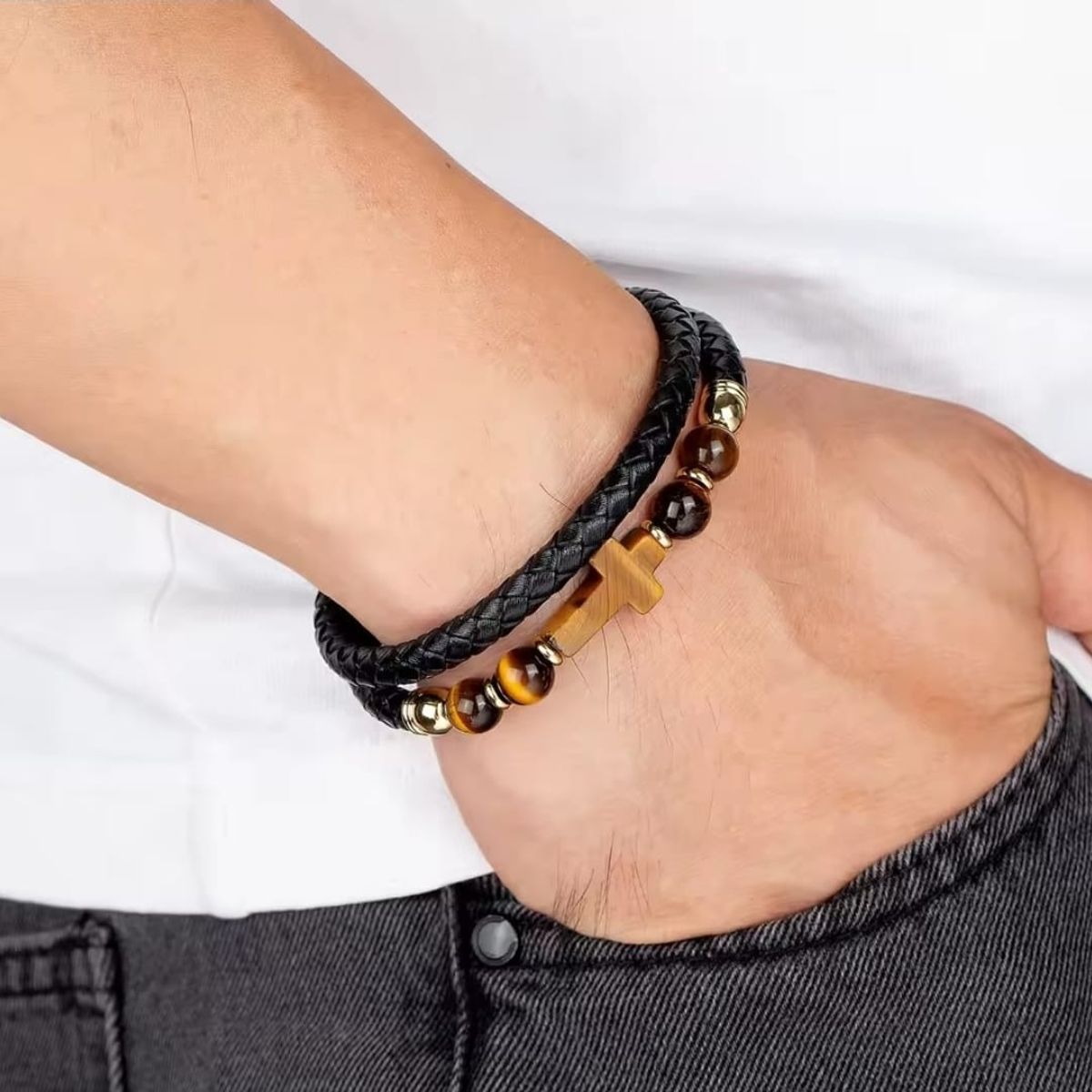 GENERICO - Pulsera “Cruz Apóstol”  Cuero Trenzado & Acero Inoxidable Premium ️