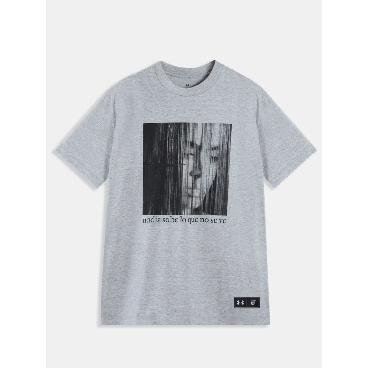 UNDER ARMOUR - Polera Oversized TINI Unisex Gris UNDER ARMOUR