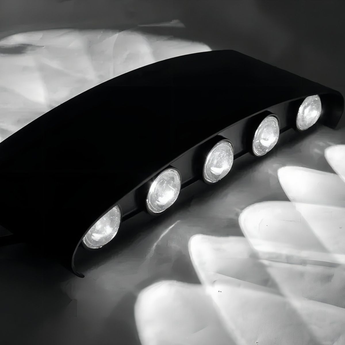 GENERICO - Luz Foco Aplique Para Pared Led 20 Watts Exterior Luz Cálida Estructura NEGRO - 295092