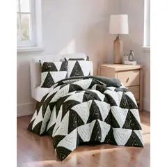 GENERICO - COBERTOR DE JACQUERD CUTTING PLAZA Y MEDIA COLOR BLANCO CON CAFÉ