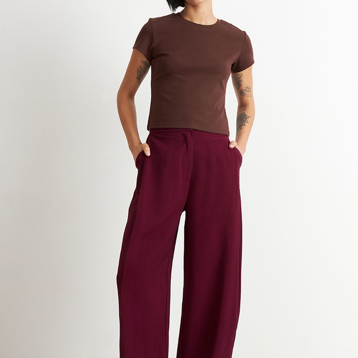 NICOPOLY - Pantalón Estilo Japonés Pierna Ancha Burdeo Nicopoly