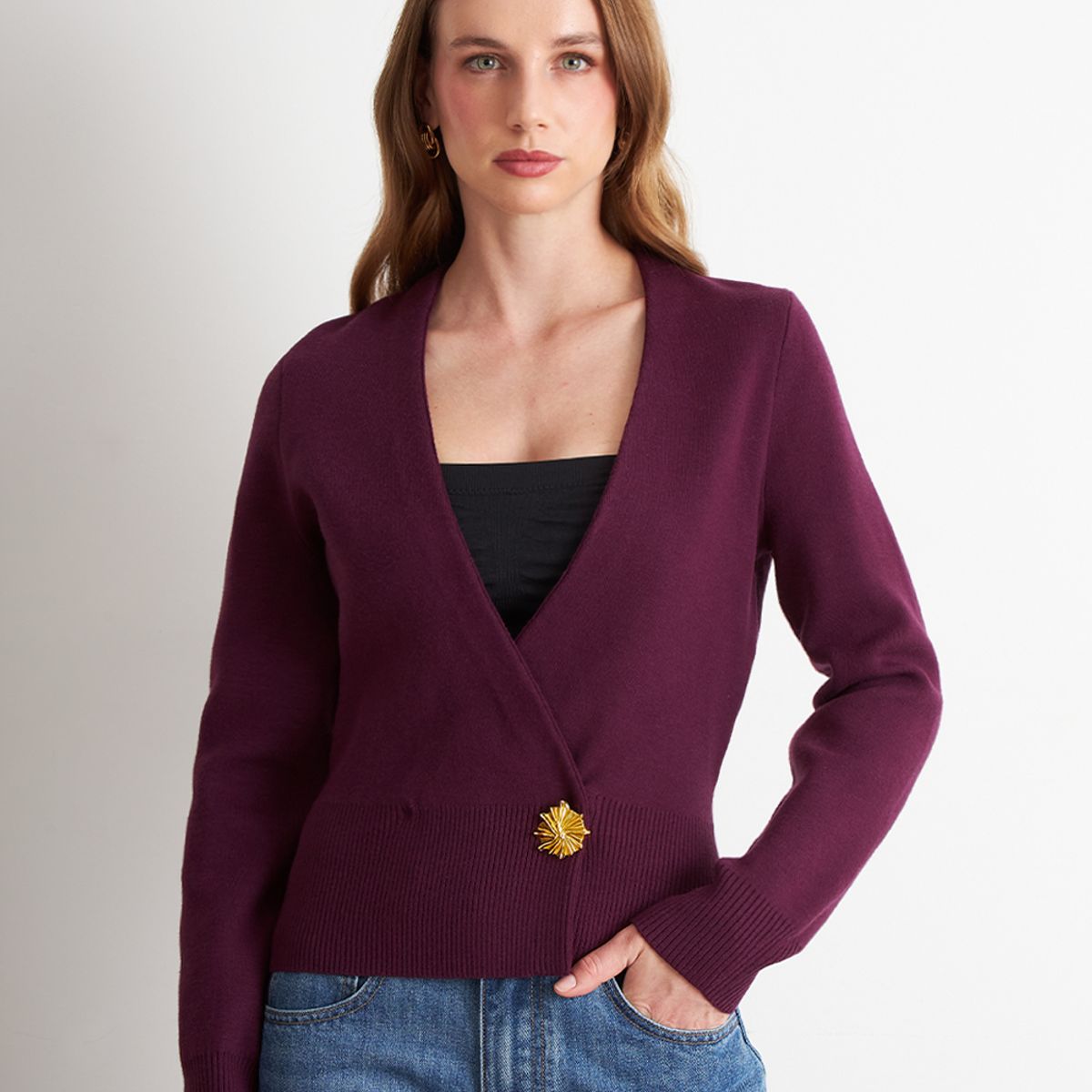 NICOPOLY - Cárdigan Cruzado con Botón Dorado Morado Nicopoly