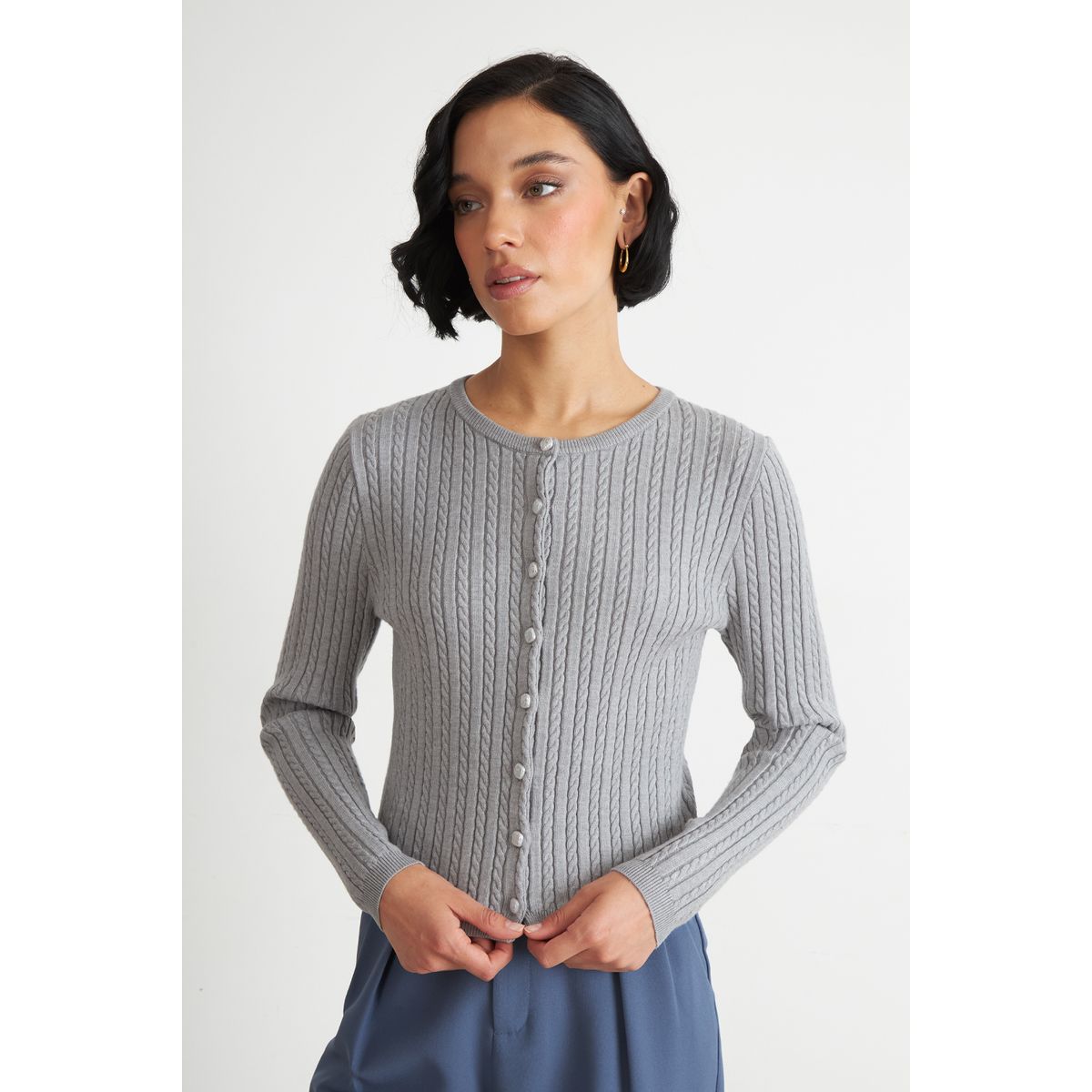 NICOPOLY - Cárdigan Trenzado Cuello Redondo Gris Nicopoly