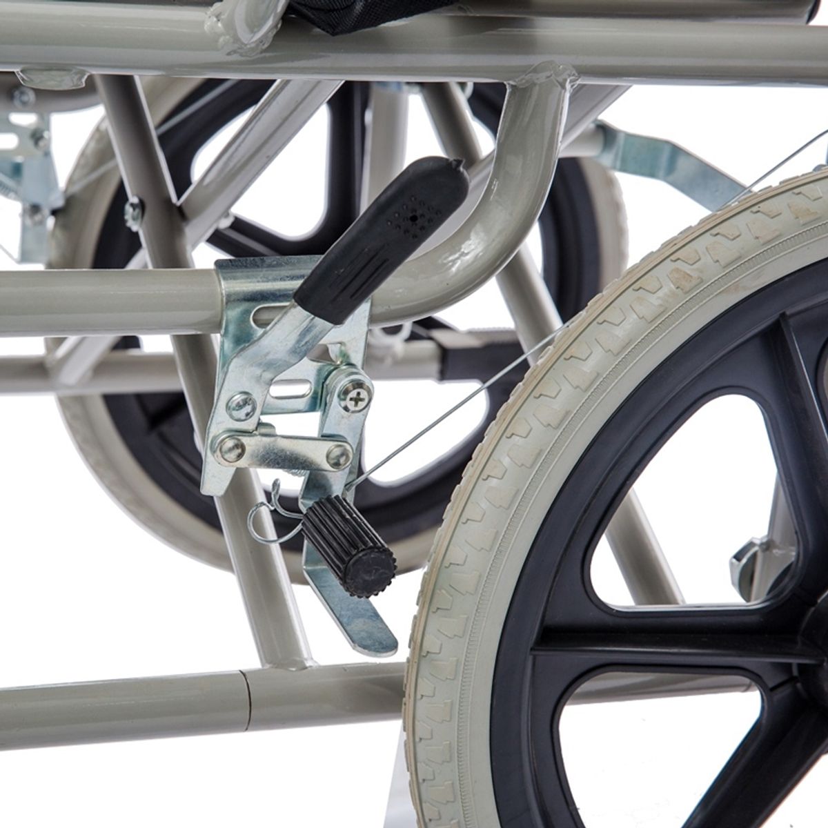 GENERICO - Silla de Ruedas Geriátrica Ultraliviana