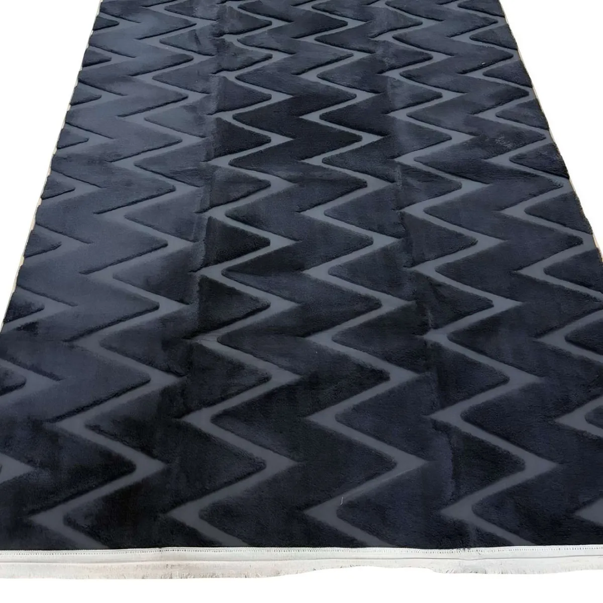 GENERICO - ALFOMBRA JACQUARD TEXTURIZADA CON DISEÑO Y FLECOS 150X200 CM
