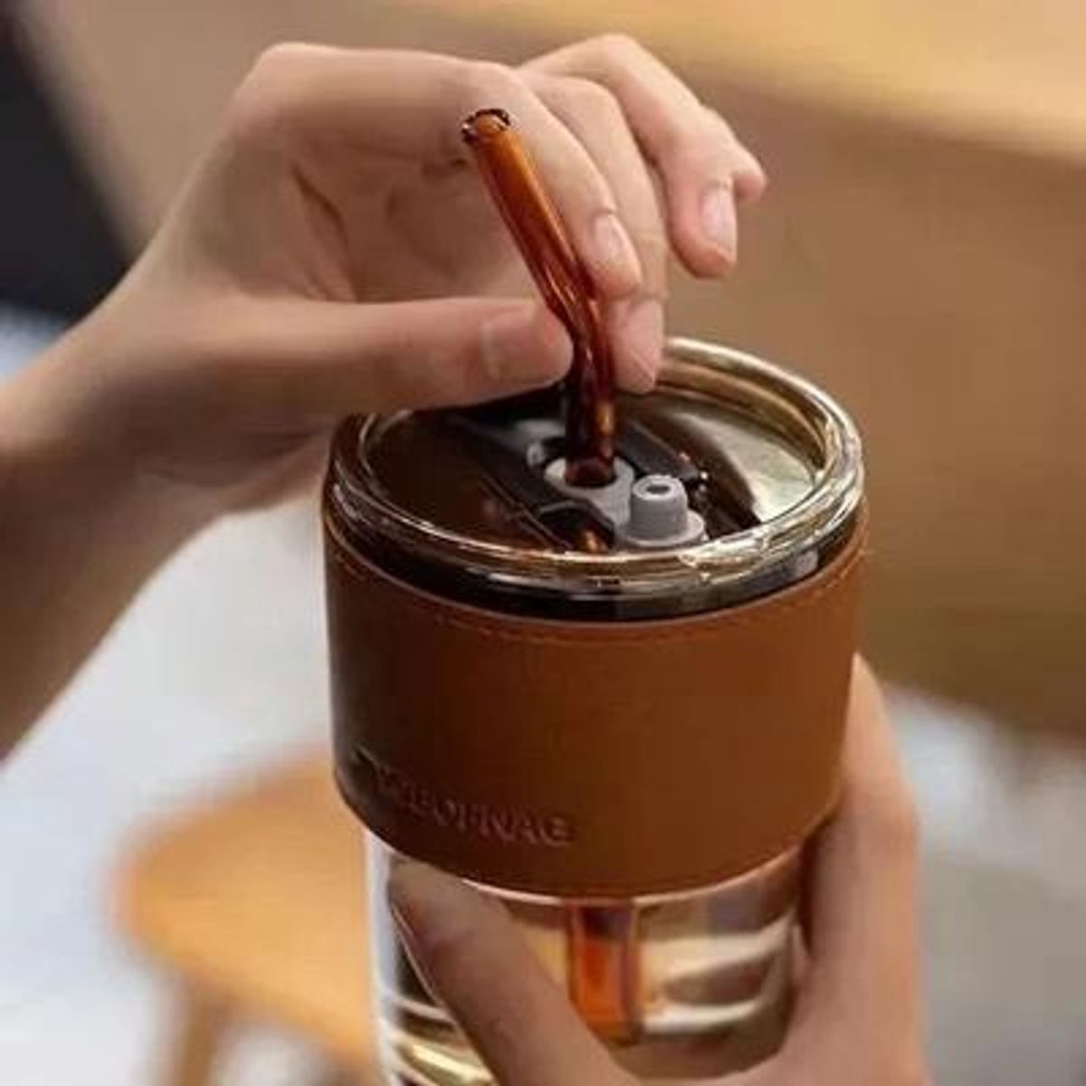 GENERICO - Vaso De Vidrio 350ml Con Bombilla Y Tapa Hermética Marrón