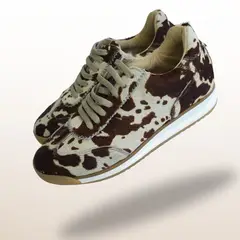 ANNY OUTFITS - Zapatilla mujer Cow Urban Edition .