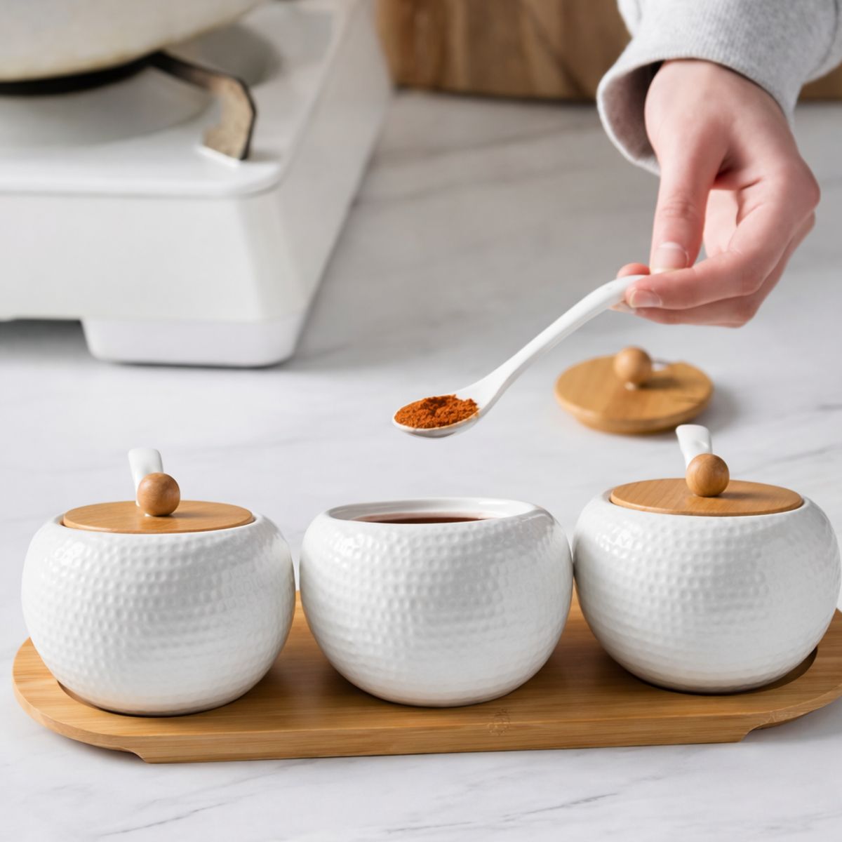 CARIBEE - Set de Condimenteros Minimalistas en Cerámica y Bambú