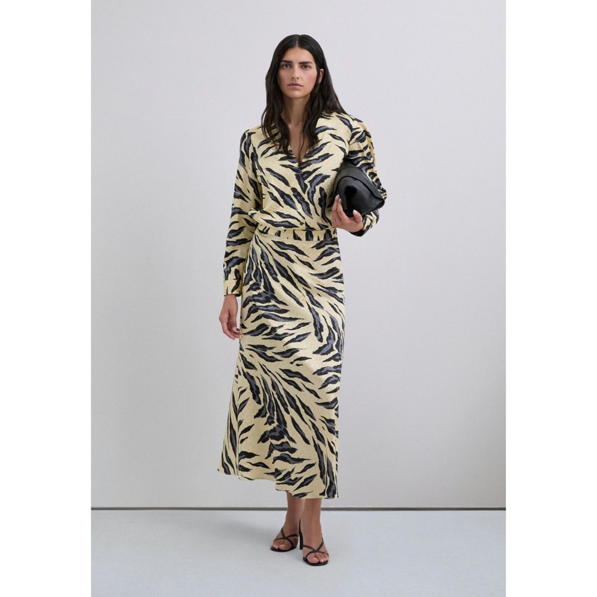 SCALPERS - Falda Midi Animal Print