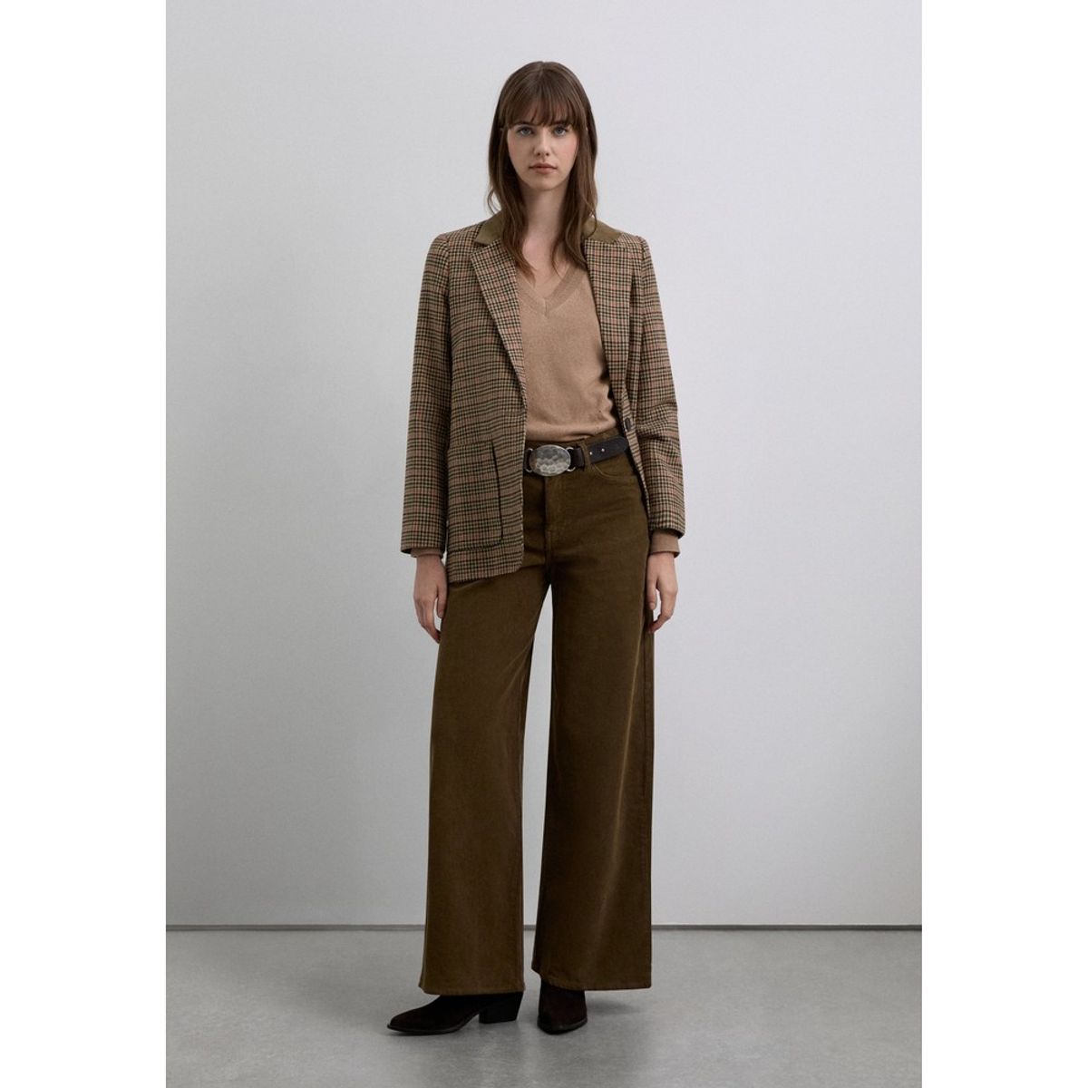 SCALPERS - Blazer Detalles Contraste