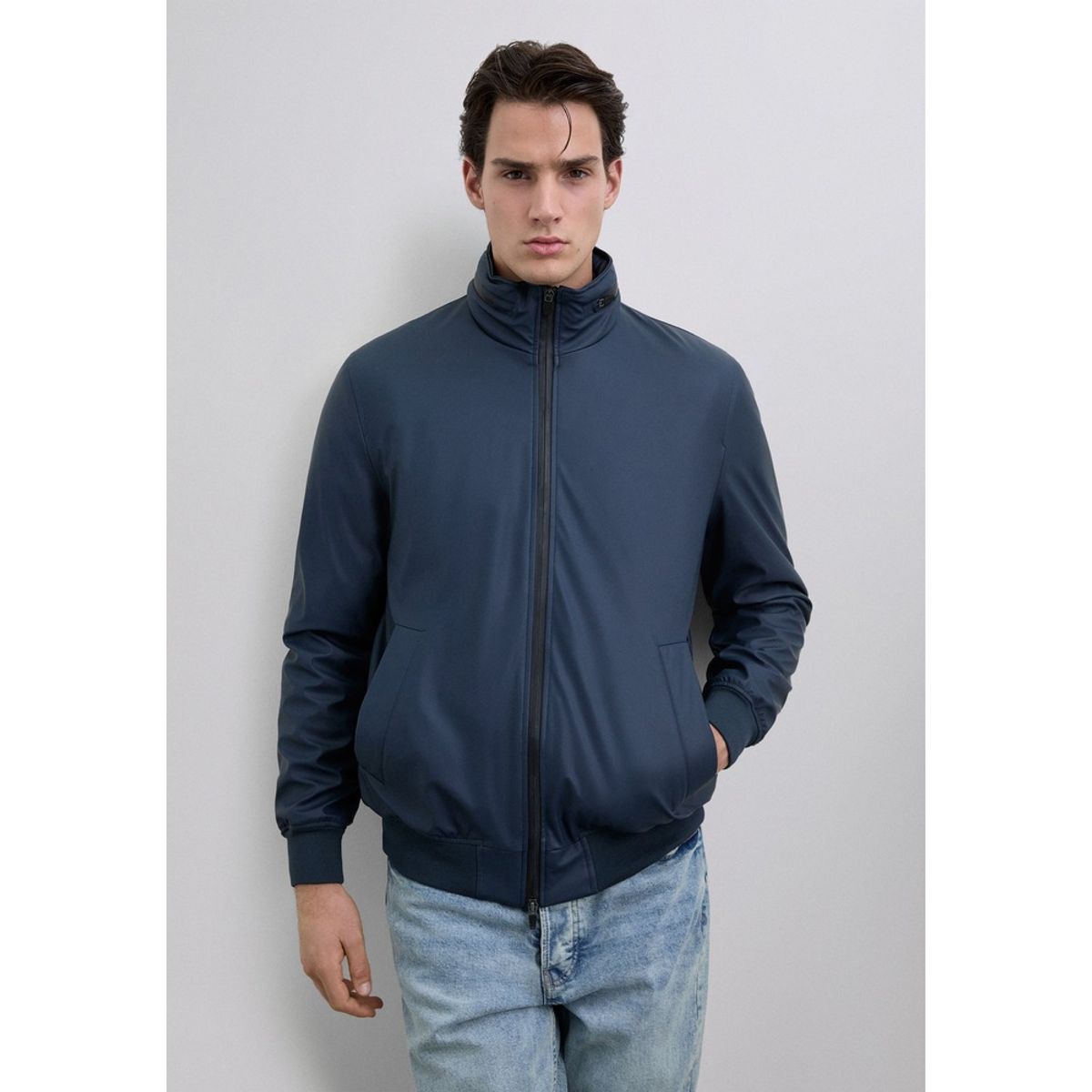 SCALPERS - Chaqueta Capucha Impermeable