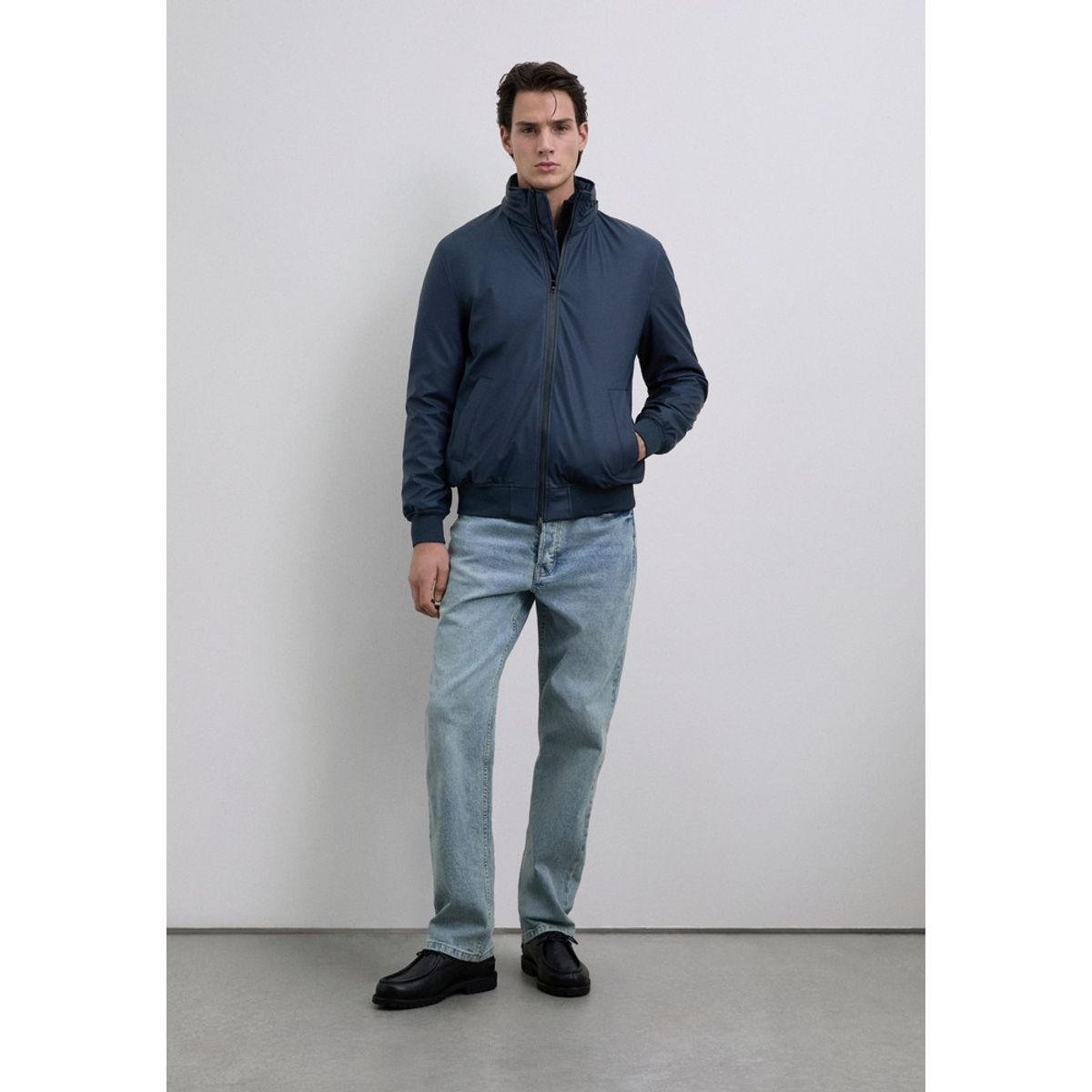 SCALPERS - Chaqueta Capucha Impermeable
