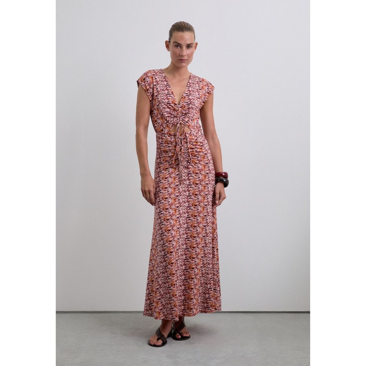 SCALPERS - Vestido Estampado Cut Out