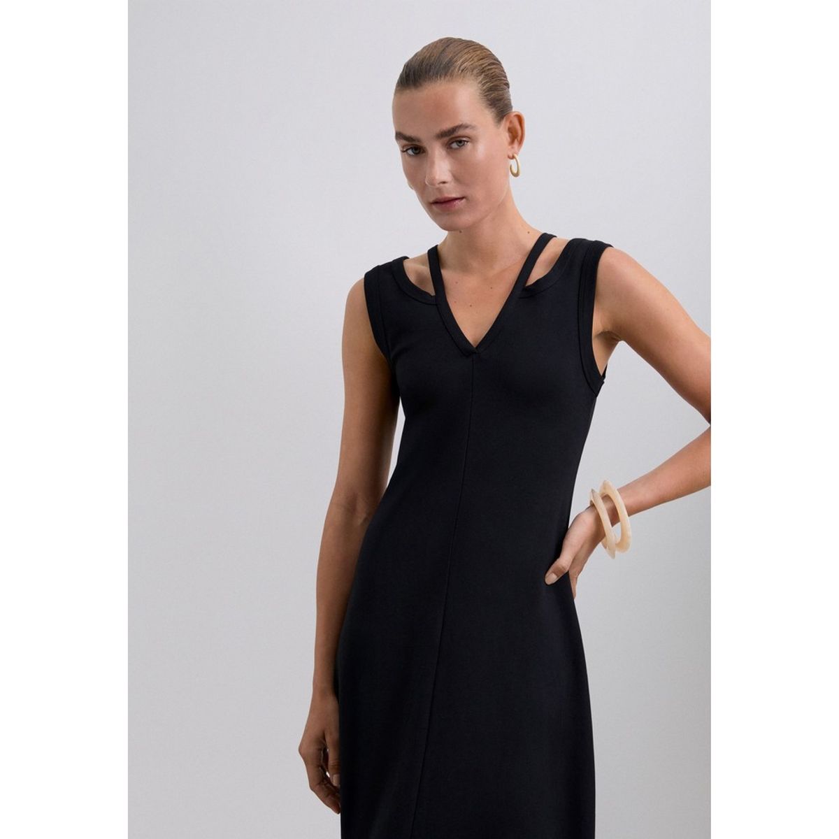 SCALPERS - Vestido Midi Cut Out