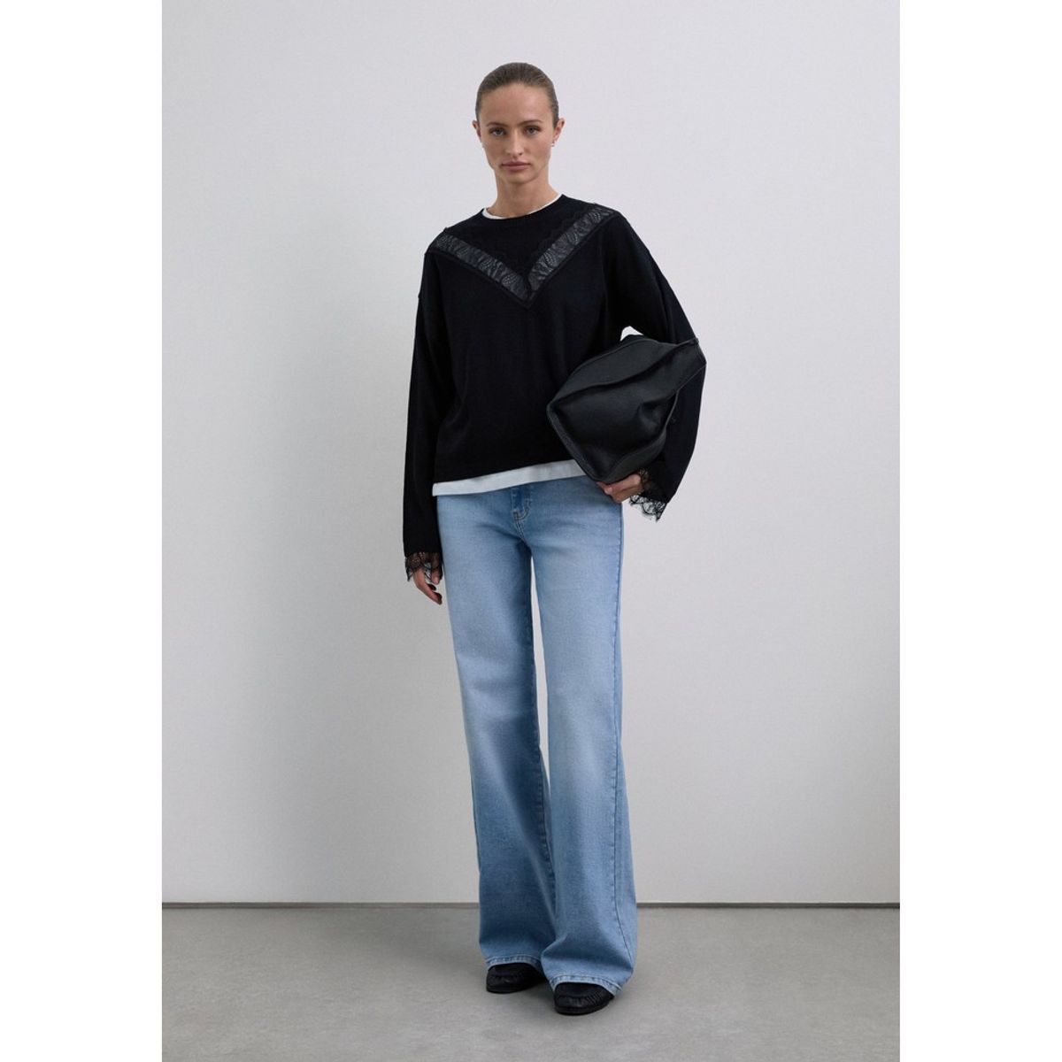 SCALPERS - Jersey Detalles Encajes