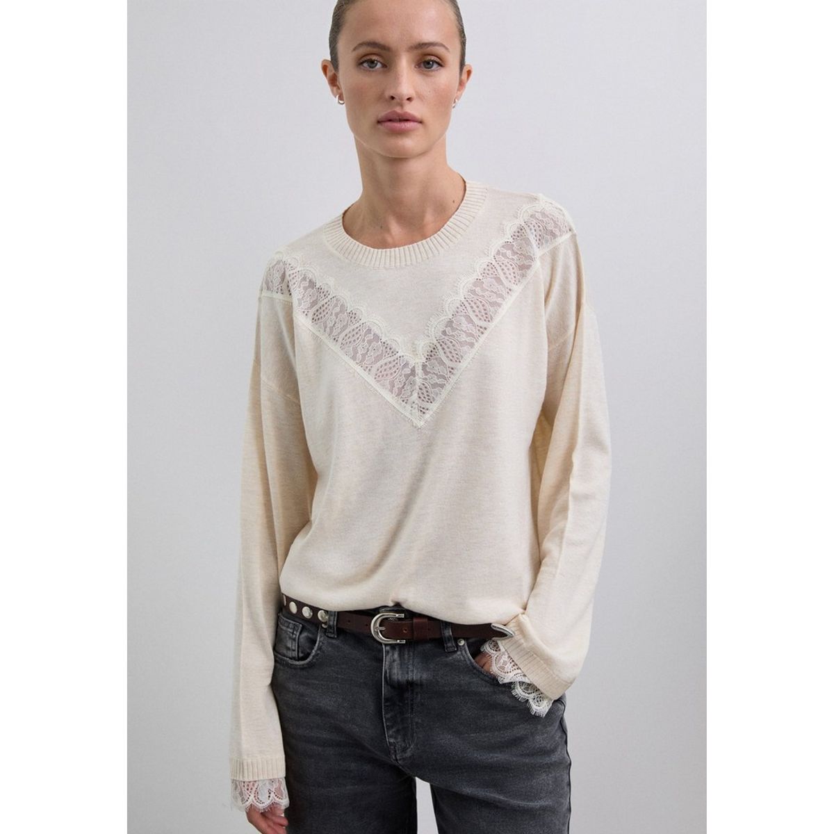 SCALPERS - Jersey Detalles Encajes